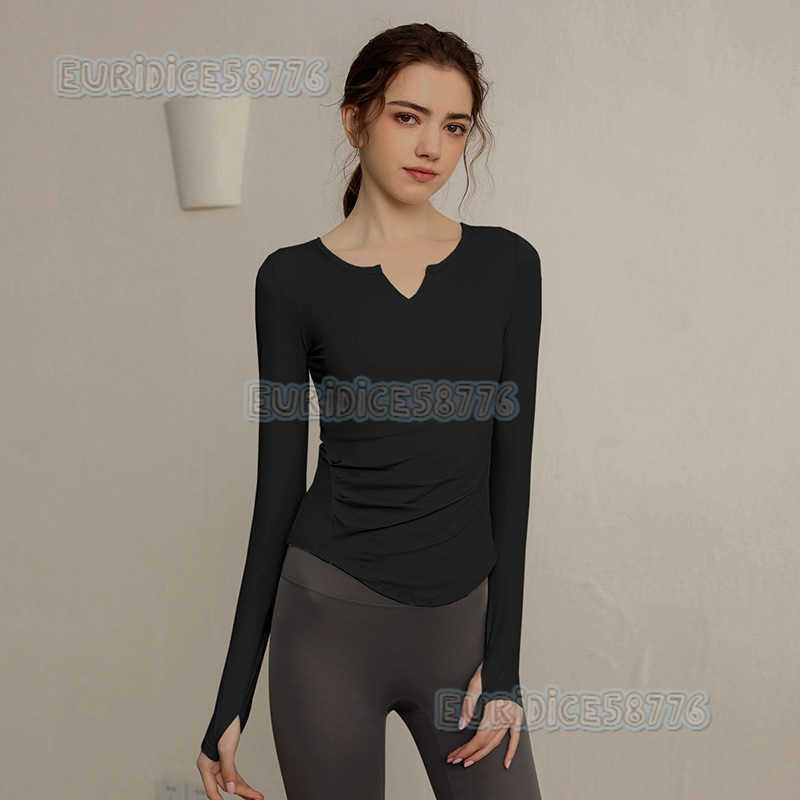 Yoga Shirt with Chest Pads for Women Slim Fit Fashionable Autumn Winter Sports Top Long Sleeve Tshirt Professional Running Fitness Clothing H250825