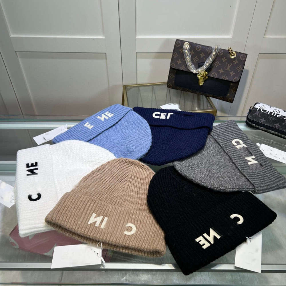 Winter knitted beanie designer cap fashionable bonnet dressy autumn hats for men skull outdoor womens cappelli travel skiing wholesale price Knitted hat