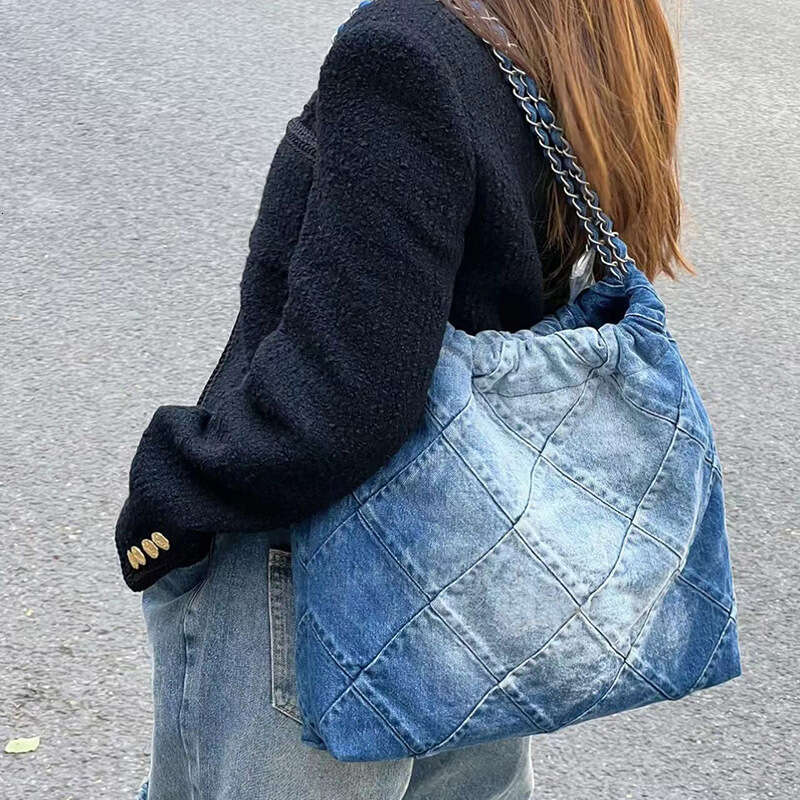 Designer Bag Luxury Bag Denim Trash 2025 New Womens Fashionable Chain Shoulder Bag Shoulder Large Capacity Tote Washable Handbag L251029
