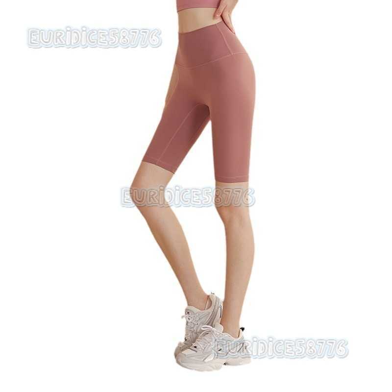 2025 New Sports Shorts for Women Fivepoint Tight Yoga Pants Highwaisted Buttlifting Fitness Pants Running and Cycling Pants for Summer H250825