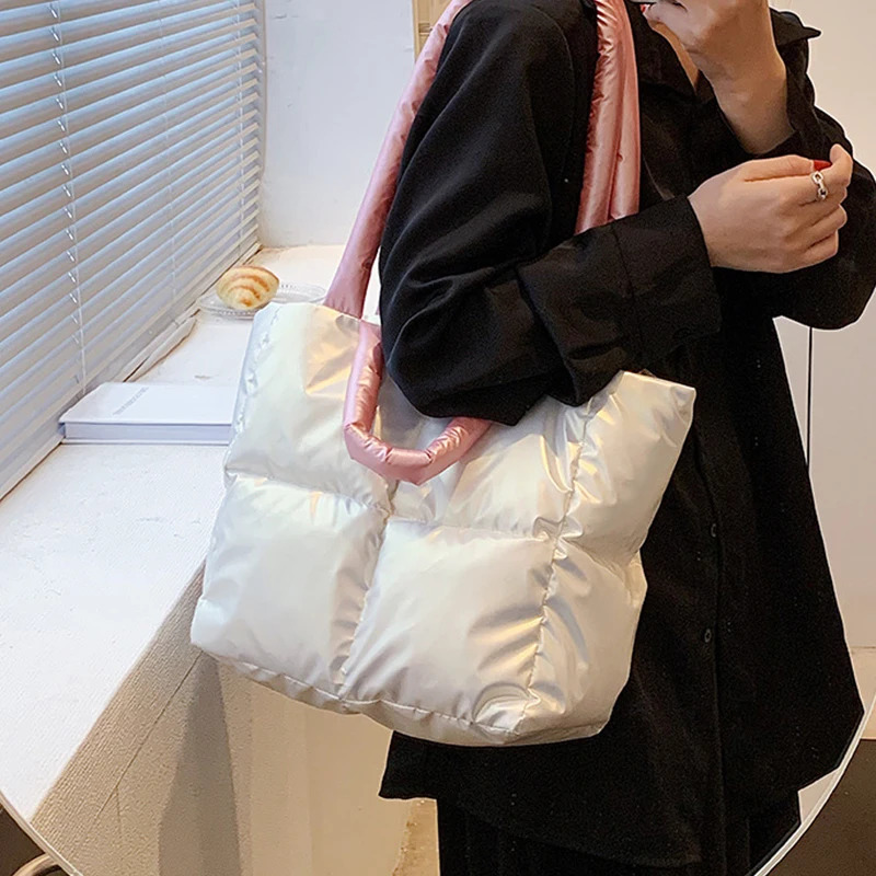 Puffy Shoulder Bag Women Quilted Space Down Feather Padded Cotton Handbag Winter Large Capacity Warm Shopping Purse 250820