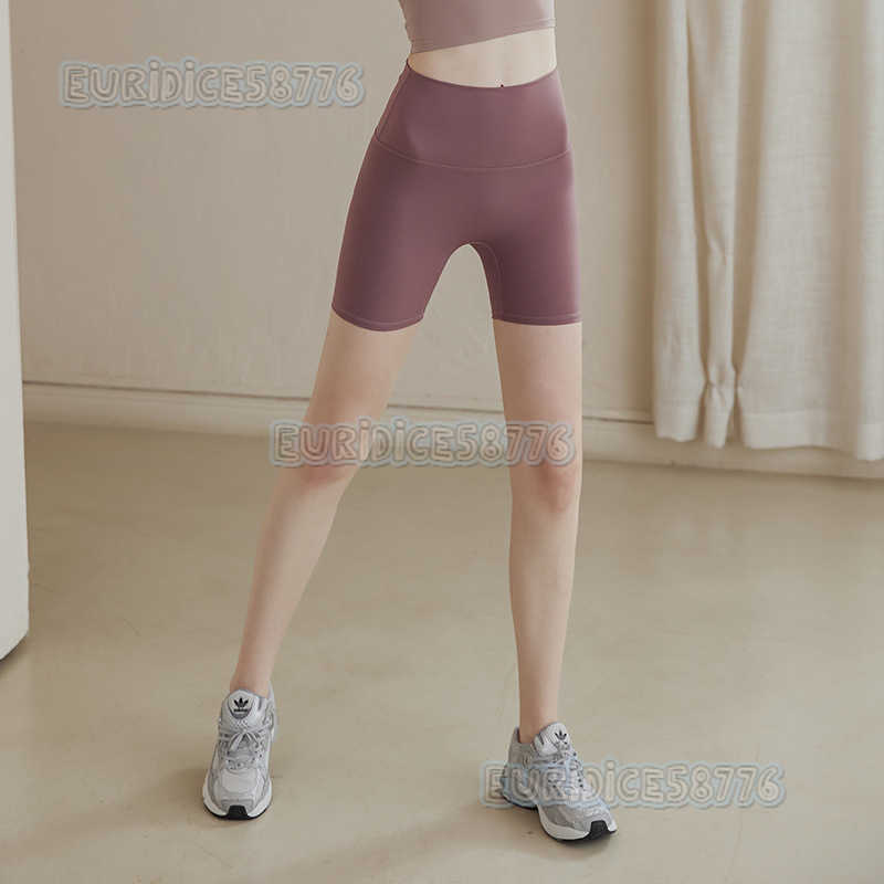 Camley Embarrassment Line Yoga Shorts Women Threequarter Pants Sports Tight Fitness Pants High Waist Hip Lift Summer Cycling H250825