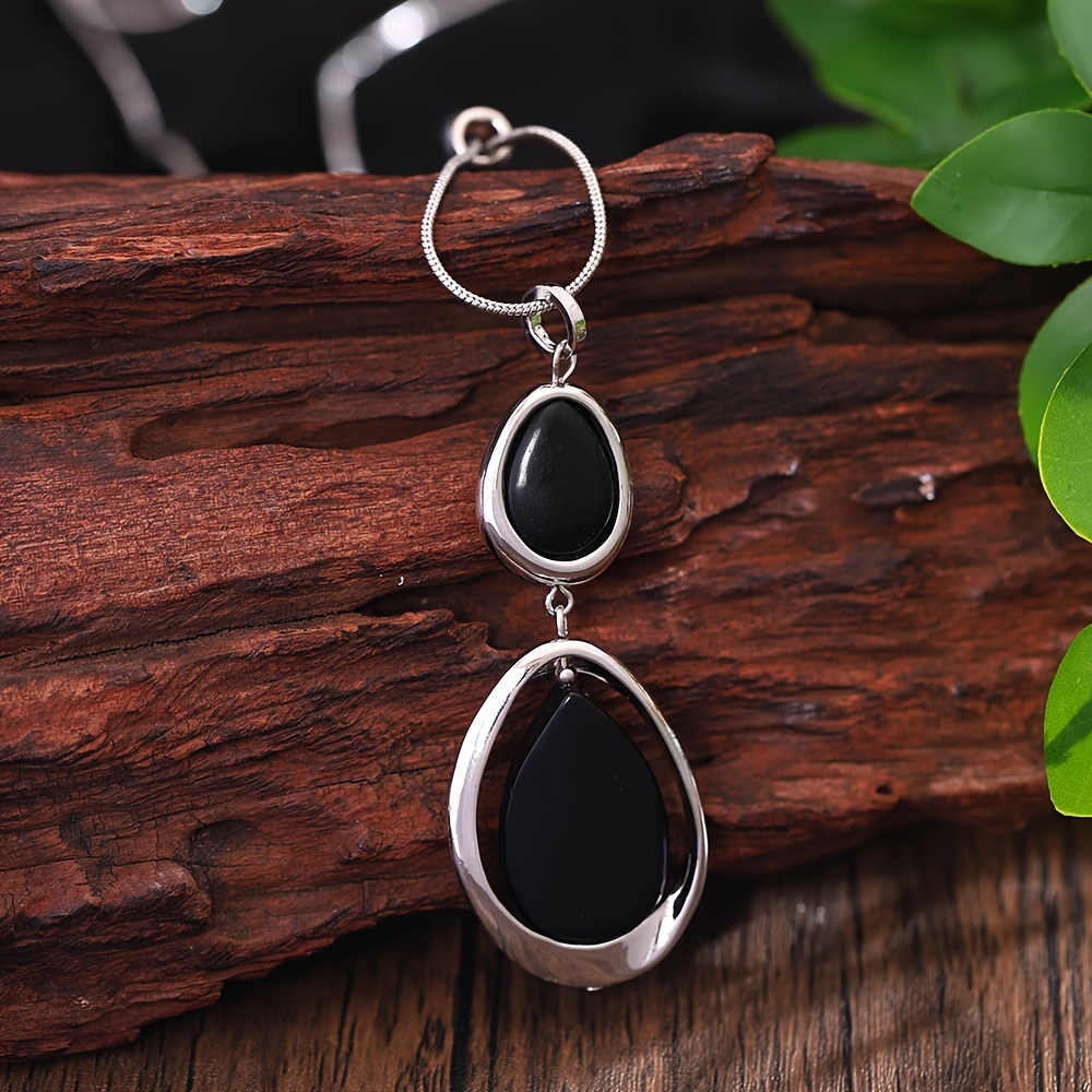 1 Piece Fashion Elegant Black Stone Geometric Pendant Women's Accessories Spring Summer Trendy Sier Zinc Alloy Long Necklace Daily Party Vacation