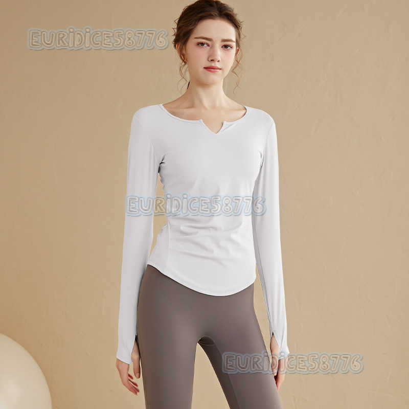 Yoga Shirt with Chest Pads for Women Slim Fit Long Sleeve Professional Pilates Training Fitness Top for Autumn H250825