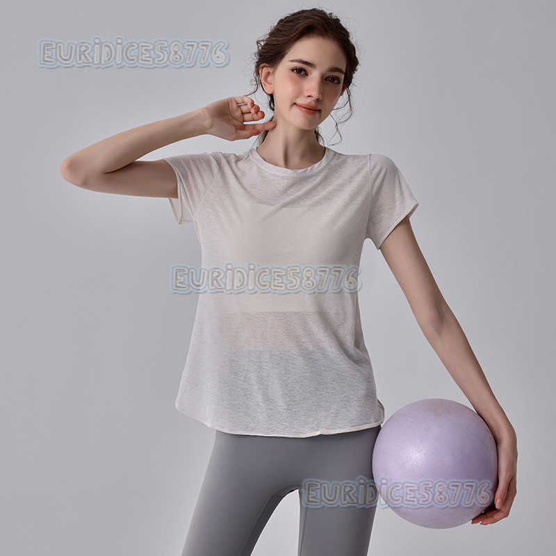 2025 New Lightweight Quickdry Sports Short Sleeve Tshirt for Women Yoga Wear Loose Oversized Fitness Top Summer H250825