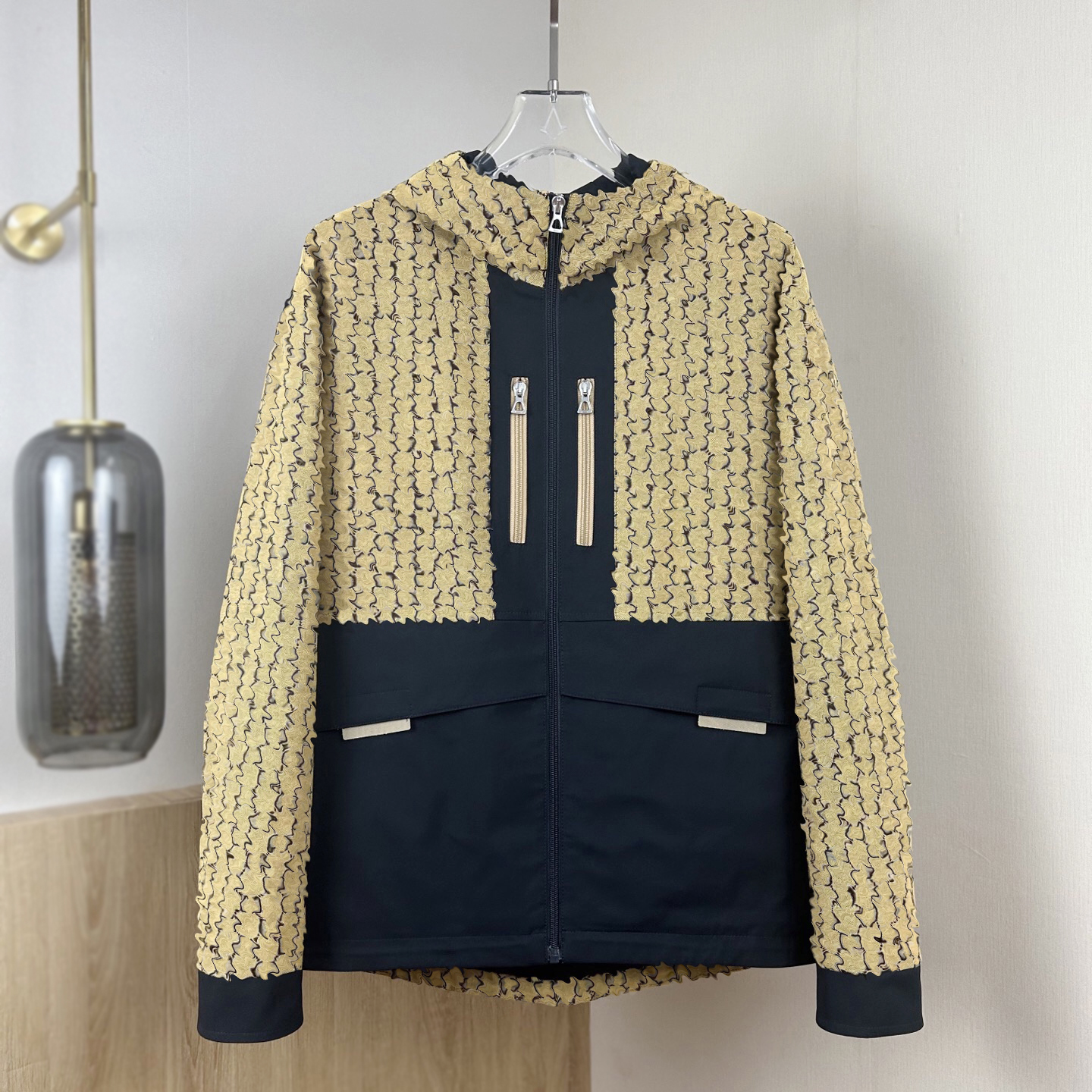 High quality autumn and winter new men's jackets, men's jackets short jackets, woven and spliced hooded jackets fashionable and trendy letter embroidered loose hoodies