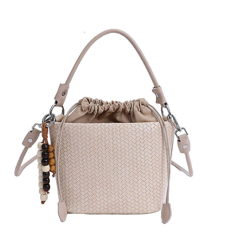 Drawstring Bucket for Women Versatile Handbag 2025 Autumn Winter New Woven Shoulder Commuter Crossbody Bag