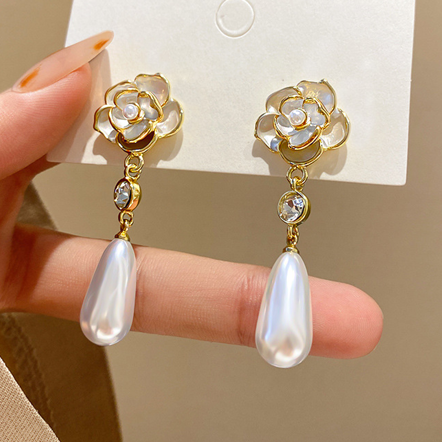 Designer Earrings Jewelry Jewellery Korean Influencer Minimalist Camellia Pearl Earrings Women Cool Niche Vintage S925 Sterling Silver Post Earrings E