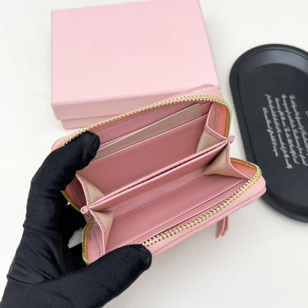 Leather Card Holder Wrinkled Sheepskin Card Case Genuine Leather Wallet for Women Short Bank Card Holder Cartoon Zipper Coin Purses for Women