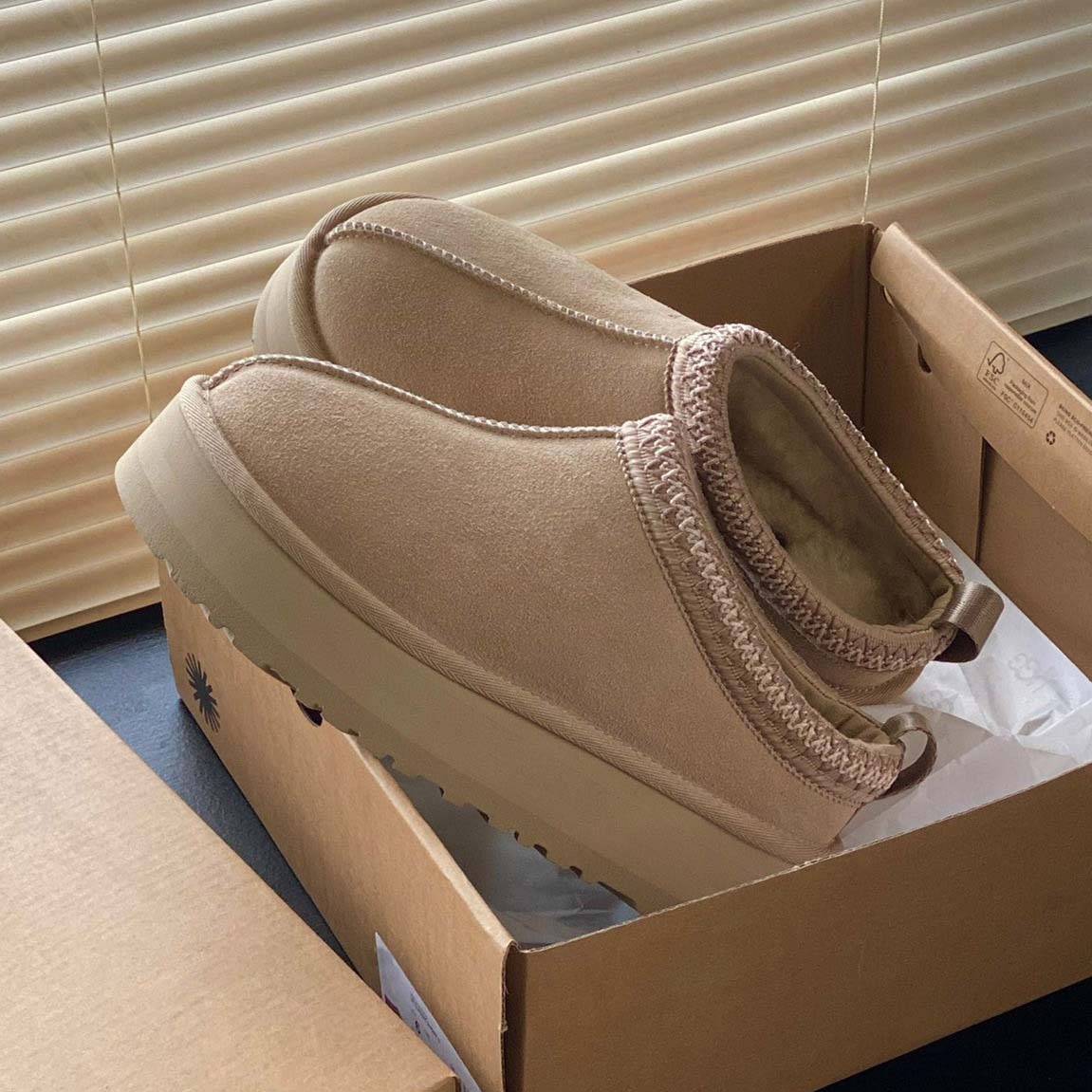 Designer Tazz Slippers Tasman Slip-on Fur Slides Men Women Luxury Snow Boots Ultra Mini Platform Boot Winter Warm Shoes Suede Woolen Womens Ankle australia Booties