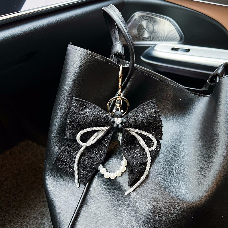 Strawberry Bead Bag Charm Bear Crystal Bracelet Key Chain Wristlet Car KeyChain Hand Woven Cord Sports Beaded Keychains Pearl Chain Leather Sherina Pu