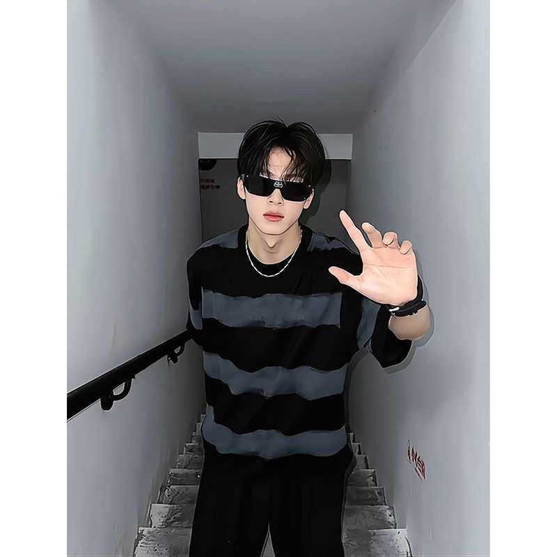 Summer loose large-sized tie-dye striped t-shirt for men - long-sleeved, mid-length, half-sleeved, on the shoulder design