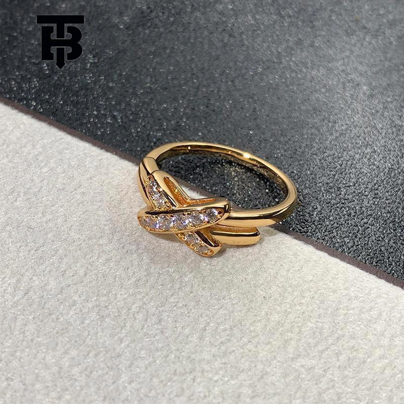 2025 New Vintage Men's Designer Jewelry Wedding Ring Cross Women's Ring, Thick-plated 18k Gold Set With All Diamonds Exquisite Craftsmanship