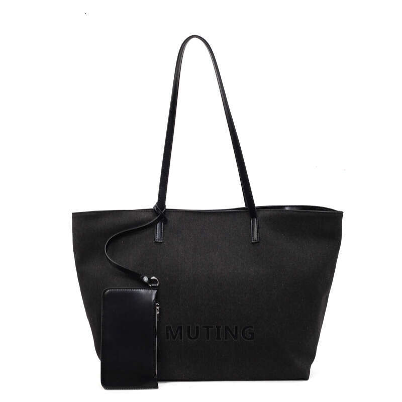 Korean Style Large Capacity Tote for Women 2025 New Versatile Handbag High-End Underarm Trendy Shoulder Bag