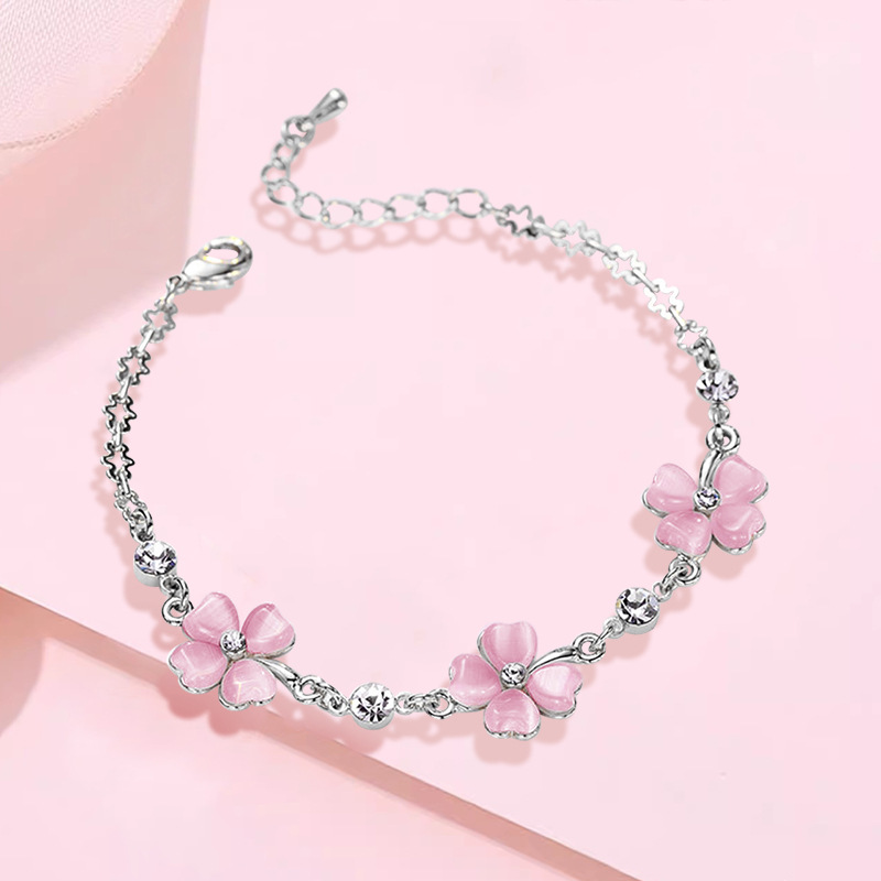 Green plant grass pendant magnetic heart expandable design necklace fashionable temperament personality versatile clavicle chain plant grass bracelet 