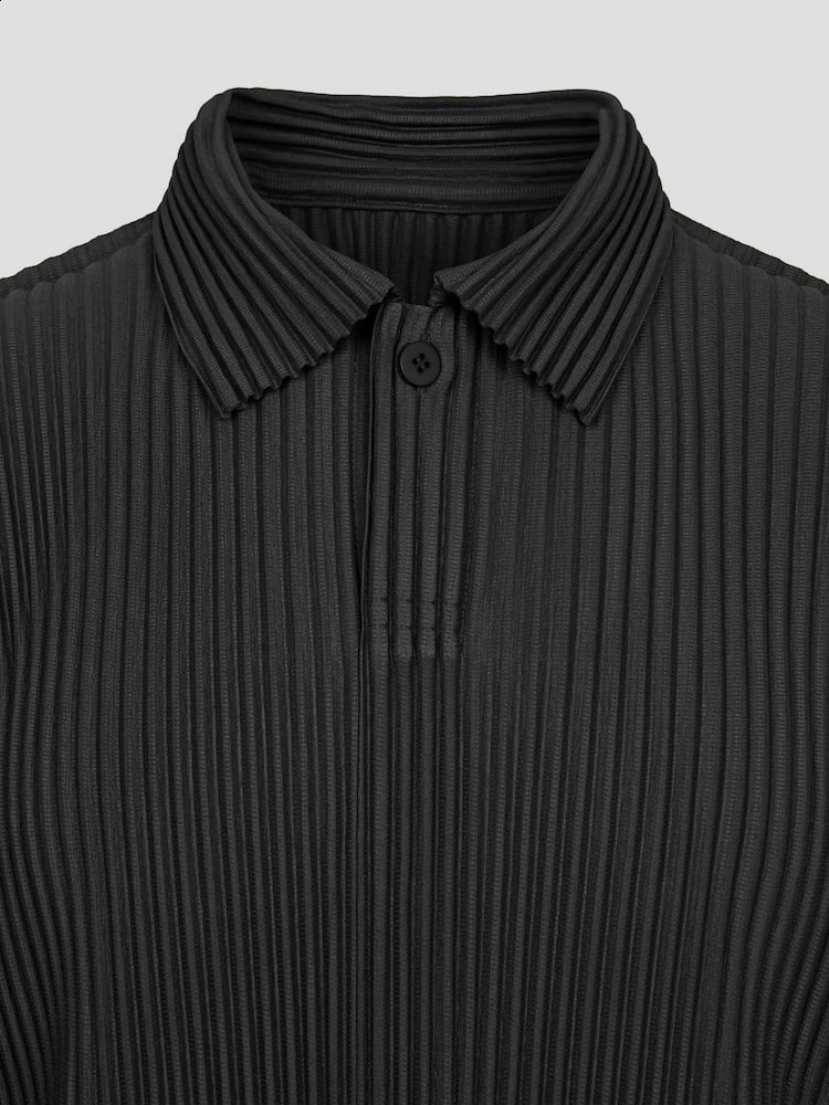 Miyake Plisse Lapel Top Polo T Shirt For Men Pleated Long Sleeve Polo Shirt Loose Retro Fashion Streetwear 250827