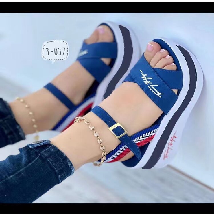 Free shipping Women Flat Slippers Straw Fashion Beige Woman Casual Sandal Pool Beach Outdoor designer Shoes