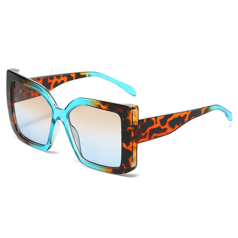 Gradient lenses, oversized square fashion glasses, exquisite tortoiseshell and leopard print frames, anti-glare PC material