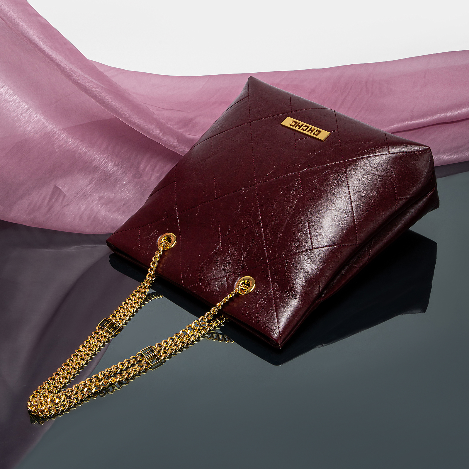 CHCH Classic Retro Style Pure Colour Fashion Women's Shoulder Bag Simple Versatile Chain Shoulder Strap Design Exquisite Workmanship