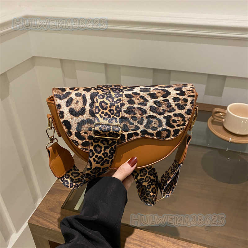 Spliced Design Simple Style Trendy Casual Winter Large Capacity Wide Shoulder Strap Leopard Print Single Shoulder Crossbody Saddle Bag for Women H2508