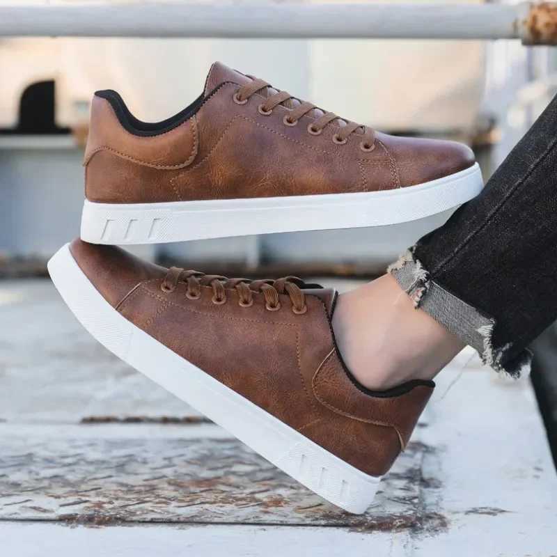 2024 New Trendy Designer Loafers Casual Shoes Loafers British Leather Sneakers Flats Shoes Classic Men Leather Shoes Spring SummerXJ250827