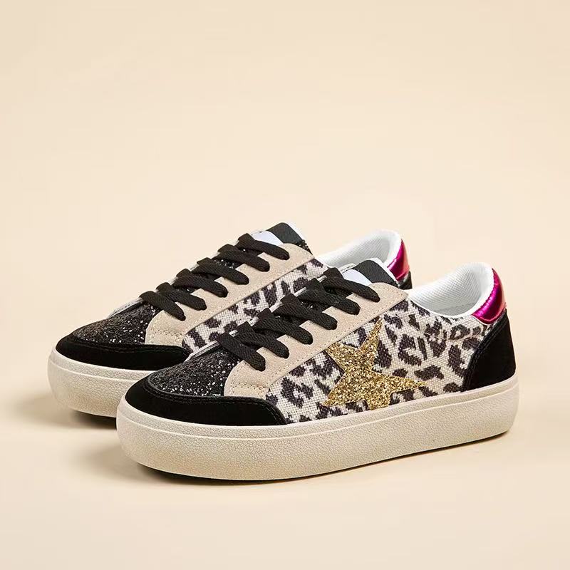 2025 Autumn New Lightweight Board Shoes, Anti Slip Soft Sole, Women'S Thick Sole Casual Shoes, Fashionable Star White Shoes