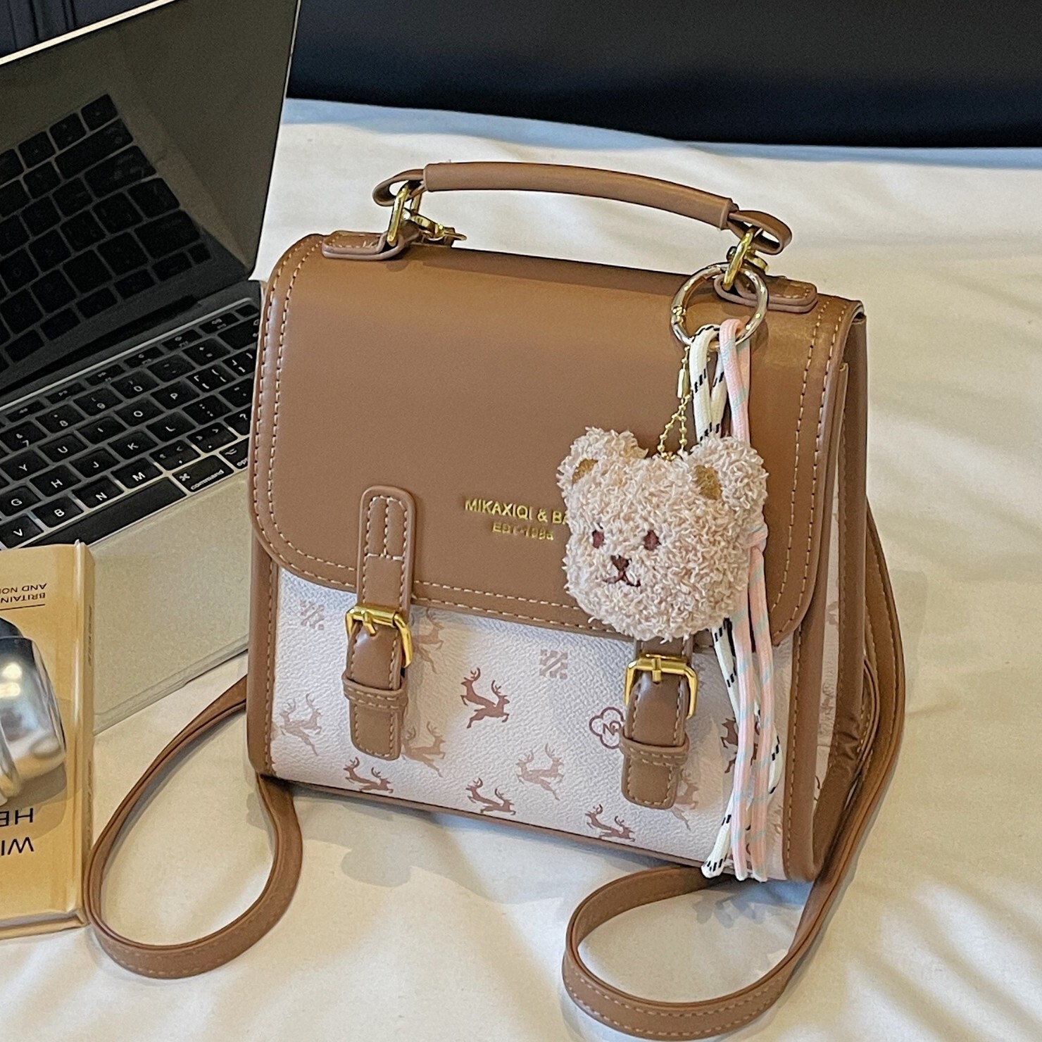 New Commuter Backpack For Women Luxury Bag Fashionable Light Luxury Niche Single Designer Free Delivery To Your Door Shoulder Crossbody Bag College St