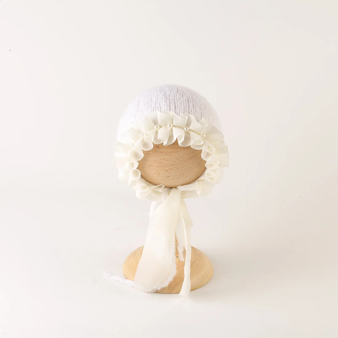 Vintage Lace Baby Girl Ruffle Bonnet Po Shooting Props knit Garden Floral Hat Infant born pography Cap Accessory 250827