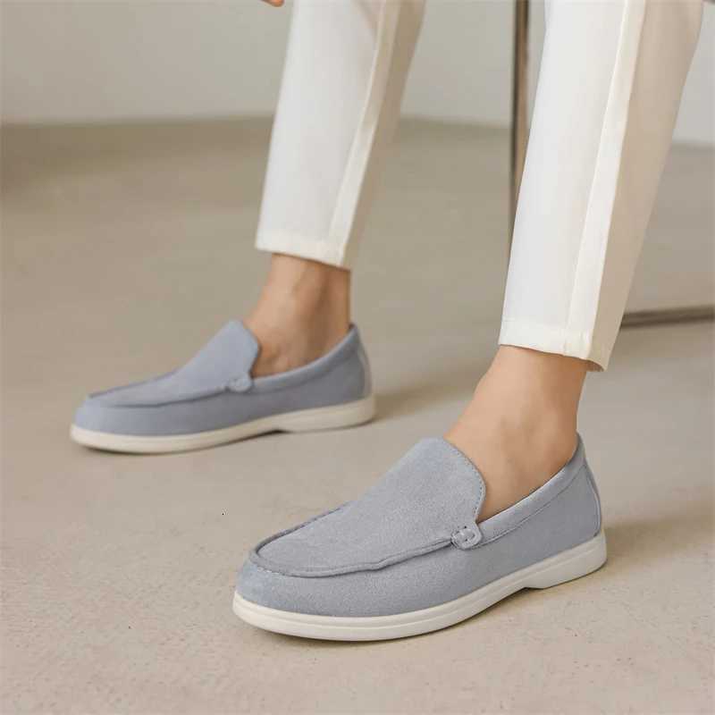 Mens Casual Shoes Suede Leather Loafers Classic British Style Men Shoes Lightweight Soft Male Slip Driving FlatsXJ250827