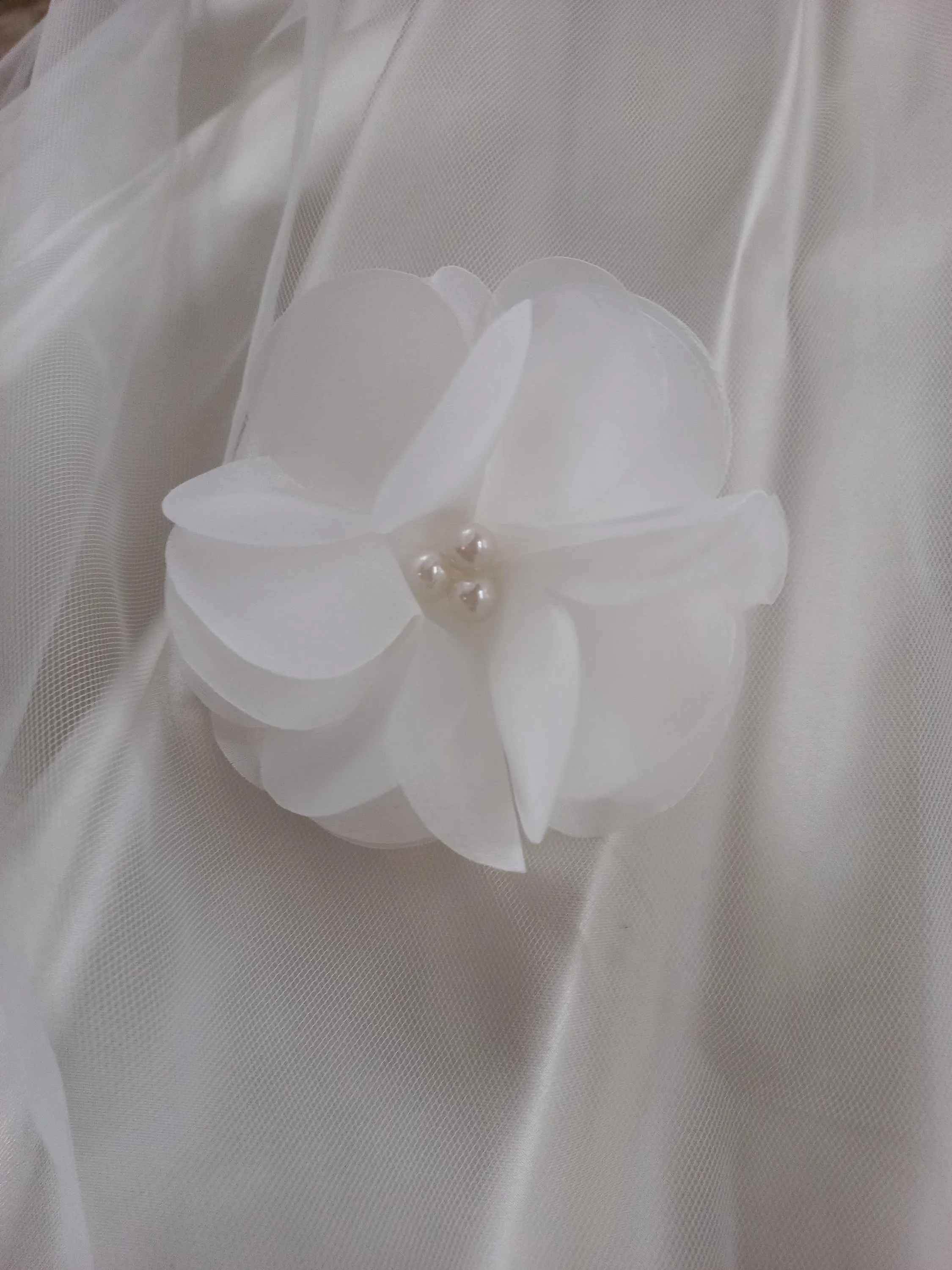 Fashion Wedding Veil 3M Royal Bridal Veil with Comb 3D Flowers Handmade Long Special Cut Veil White Ivory Wedding Accessories