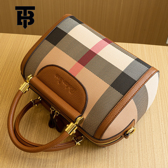 TB BHULAMTE Trendy Designer Women's Handbag Luxury Color Striped New Single Shoulder Crossbody Bag Large Capacity Fashion Mother Canvas Bag Free 