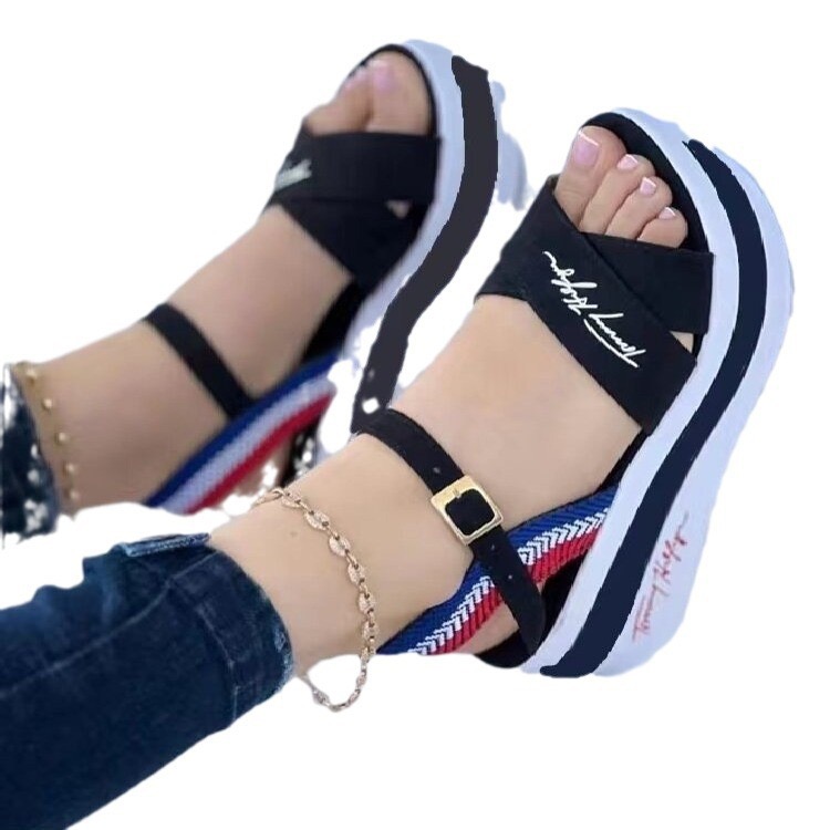 Free shipping Women Flat Slippers Straw Fashion Beige Woman Casual Sandal Pool Beach Outdoor designer Shoes