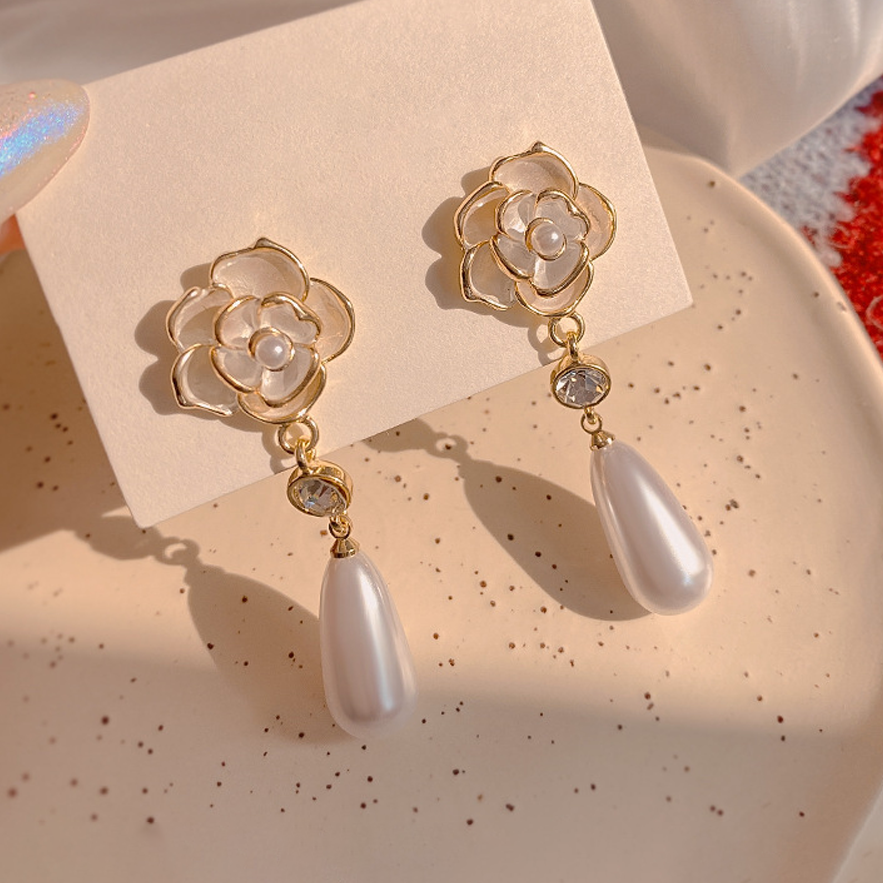 Designer Earrings Jewelry Jewellery Korean Influencer Minimalist Camellia Pearl Earrings Women Cool Niche Vintage S925 Sterling Silver Post Earrings E