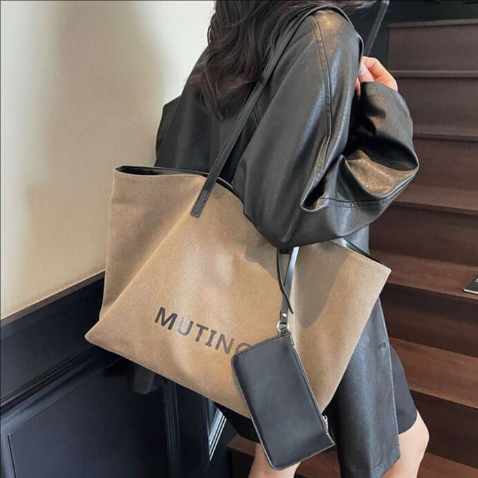 Korean Style Large Capacity Tote for Women 2025 New Versatile Handbag High-End Underarm Trendy Shoulder Bag