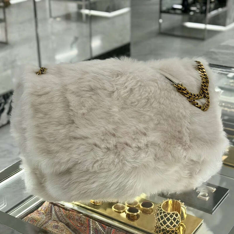 Internet Celebrity Same Style Chain Shoulder Handbag Large Capacity Furry Tote Plush Women's Bag 2025 Autumn Winter New Model