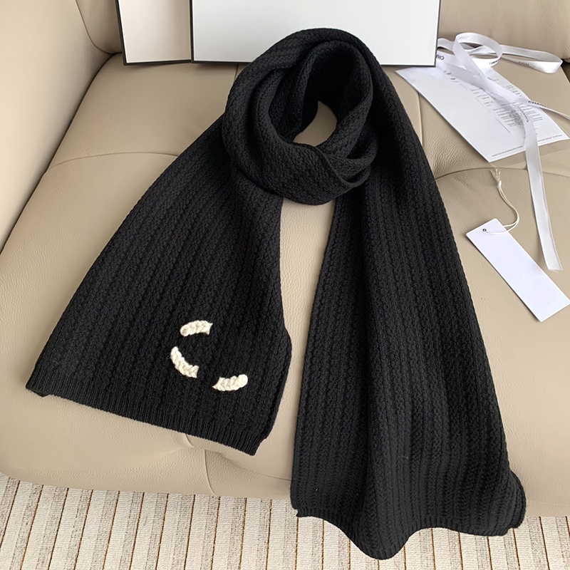 Wool cashmere scarf warm and comfortable solid color simple ladies shawl scarf knitted warm new autumn and winter mens long imitation cashmere scarf