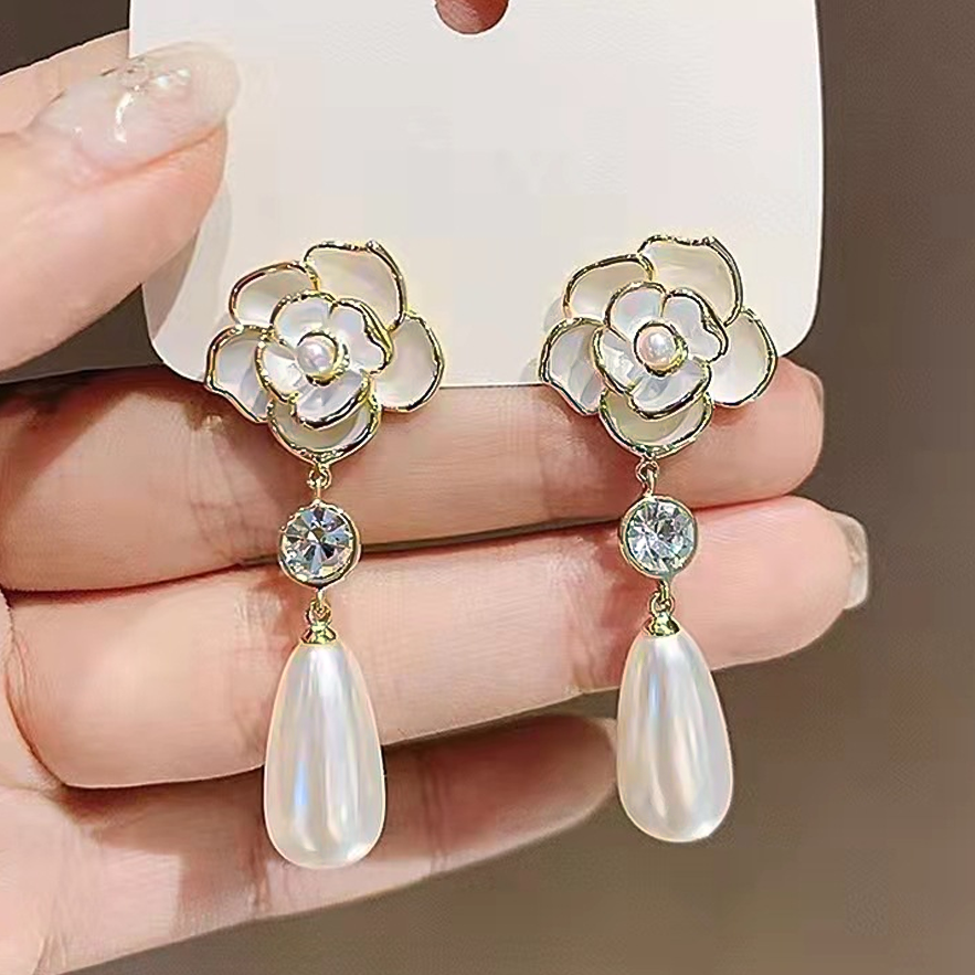Designer Earrings Jewelry Jewellery Korean Influencer Minimalist Camellia Pearl Earrings Women Cool Niche Vintage S925 Sterling Silver Post Earrings E