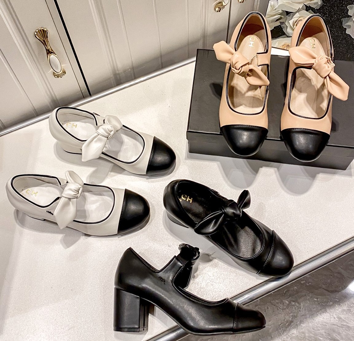 2025 Designer women's luxury high heels fashionable shoes designer brand luxurious sandals women's New pair of chunky heels