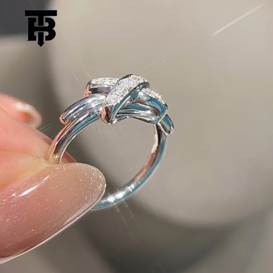 2025 New Vintage Men's Designer Jewelry Wedding Ring Cross Women's Ring, Thick-plated 18k Gold Set With All Diamonds Exquisite Craftsmanship