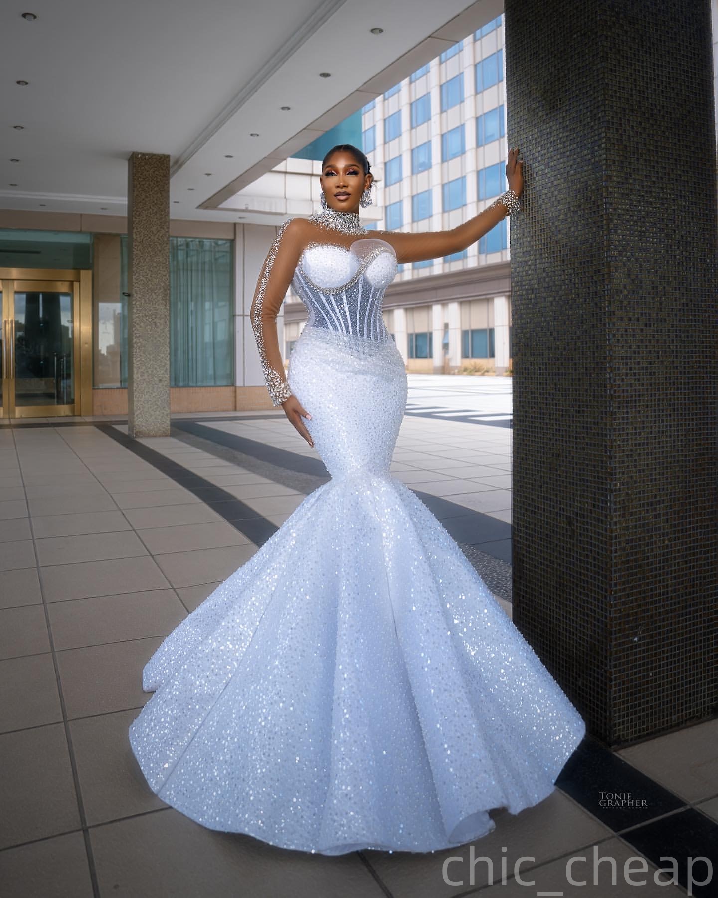 2025 Aso Ebi Plus Size Ivory Mermaid Wedding Dress Beaded Crystals Sequined Full Sleeves Detachable Train Vintage Bridal Gowns Dresses