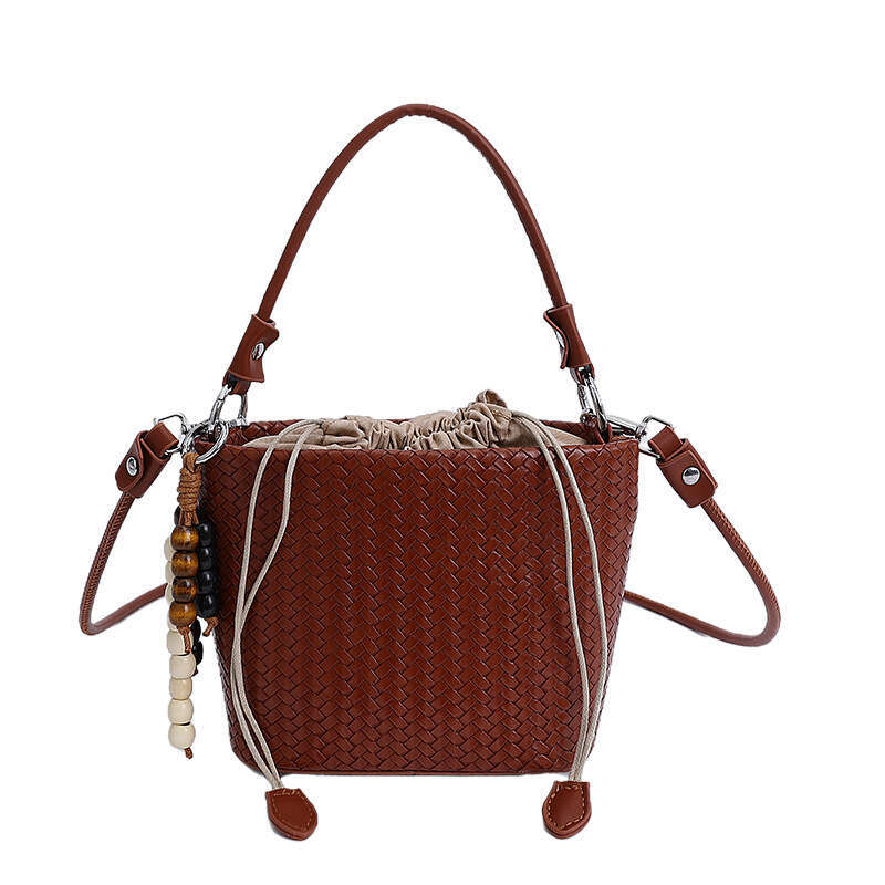 Drawstring Bucket for Women Versatile Handbag 2025 Autumn Winter New Woven Shoulder Commuter Crossbody Bag