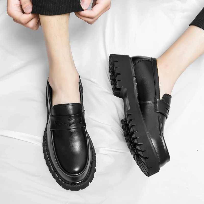 New Platform Shoes Loafers Shoes Men Thicksoled Wedding Shoes Black Formal Business Shoes Slipon Leather Increase Casual ShoesXJ250827
