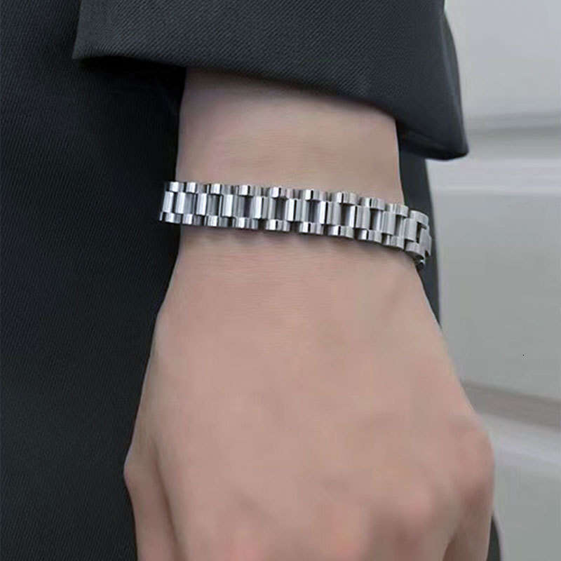 High end neutral new fashion stainless steel strap bracelet multifunctional non fading wristband jewelry