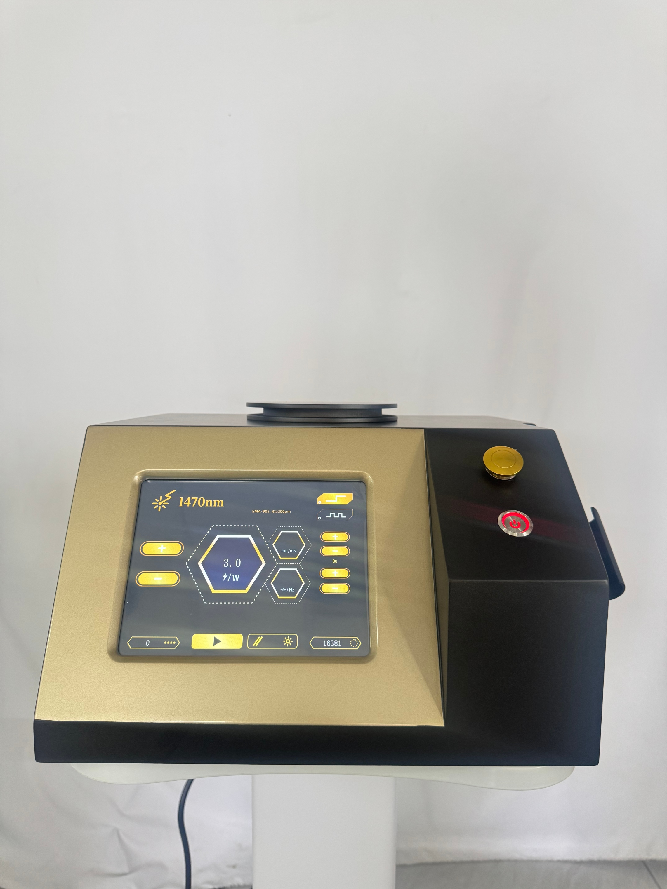 1470nm Diode Laser Lipolysis Machine Fat Dissolving Slimming Device Body Shaping Equipment For Stubborn Fat Removal Facial Wrinkle Reduction