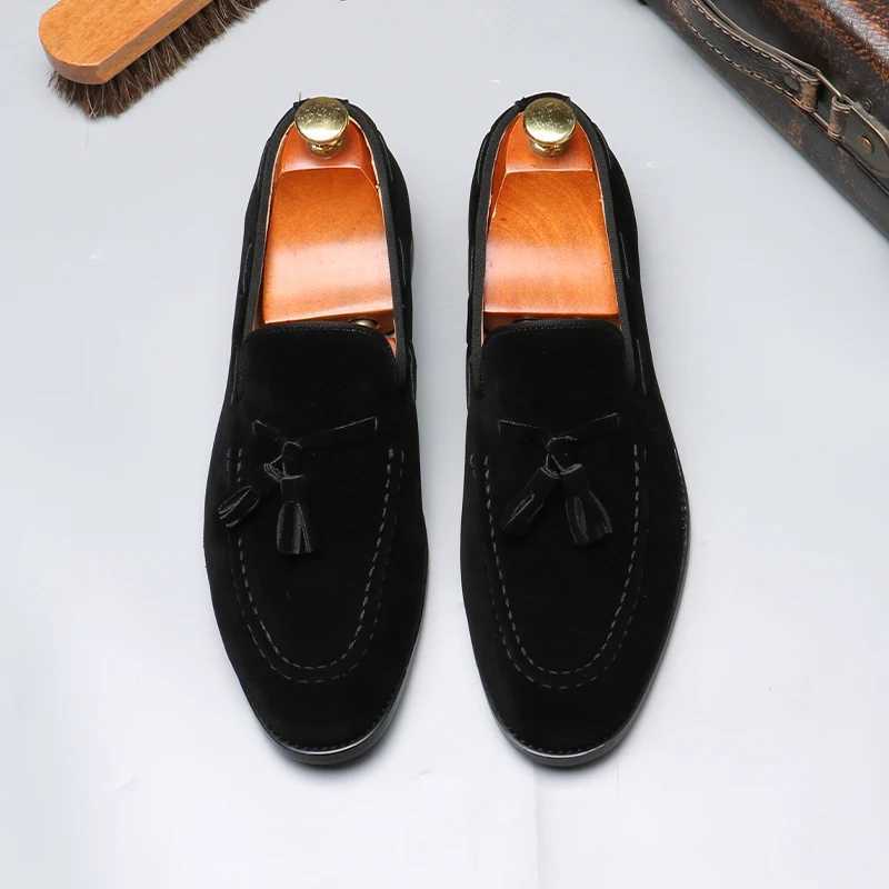 Mens Casual Leather Shoes Mens Classic British Style Tassels Loafers Fi Party Wedding Flats for MenXJ250827