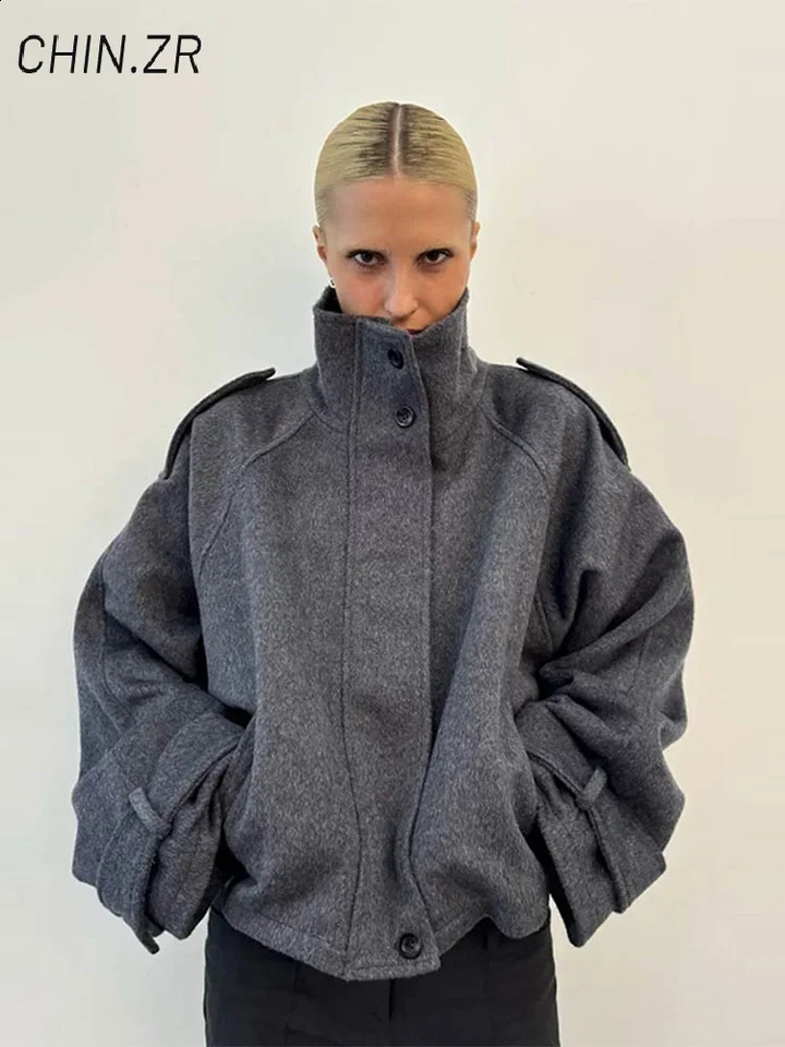 Elegant Womens Cropped Woolen Coats Loose Stand Collar Single Breasted Pocket Female Coat 2025 Autumn Winter Lady Warm Outwear 250826