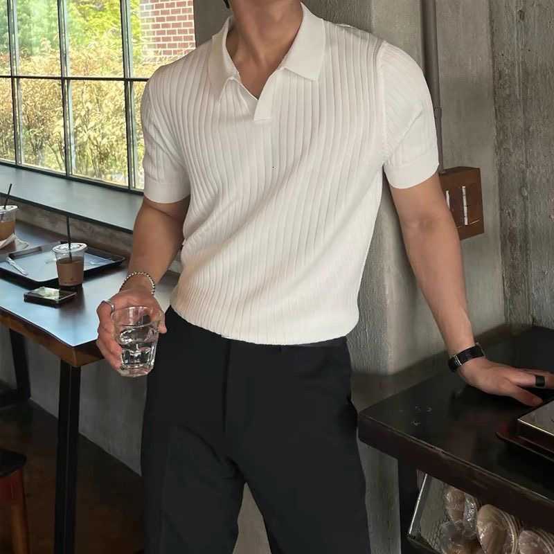 Summer silk short-sleeved lightweight men's T-shirt / polo shirt with a collar, fashionable short sleeves, slim-fit men's base layer shirt