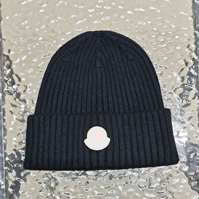 High quality designer knitted beanie hat for Men woman wool bonnet skull cap autumn and Winter Thicker warm soft and comfortable outdoors casual