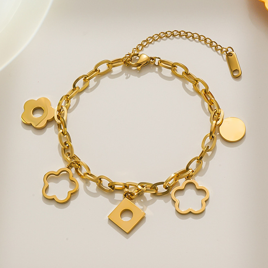Designer Bracelet Luxury Bangle Bracelet Jewelry Korean Fashion Titanium Steel Flower Charm Small Pendant Bracelet Cute Girls Stainless Steel Pendant 