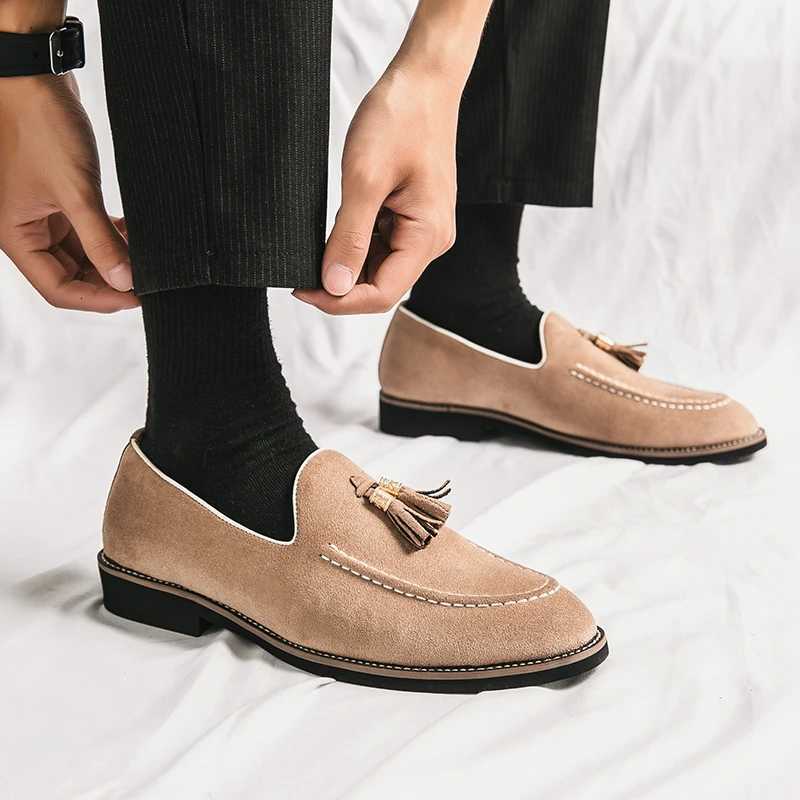 italian brand cowhide suede pointed toe leather shoes high quality mens loafers mens casual shoes British style flat shoesXJ250827